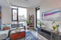 403-2118 Bloor Street WToronto, ON M6S 0A6