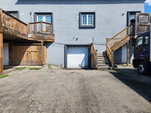 1068 Barton Street E, Hamilton, ON 