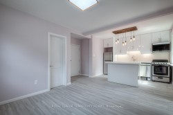 2-135 Jane Street  Toronto, ON M6S 3Y7