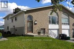 (LOWER) - 72 PARKDENE COURT E Toronto, ON M1W 2J3