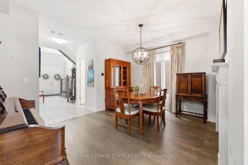 11 Morrison Drive, Hamilton, ON - Indoor Photo Showing Other Room
