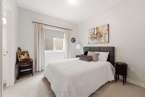 11 Morrison Drive, Hamilton, ON - Indoor Photo Showing Bedroom