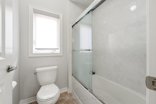 11 Morrison Drive, Hamilton, ON - Indoor Photo Showing Bathroom