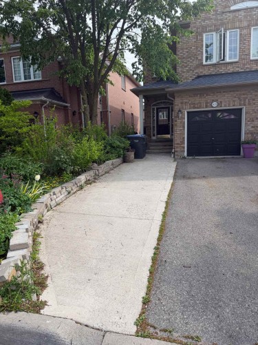 5630 Longboat Avenue, Mississauga, ON 