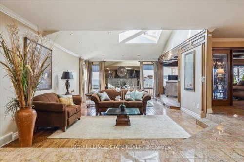 7 Lakegate Drive, Hamilton, ON 