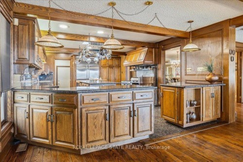 7 Lakegate Drive, Hamilton, ON 