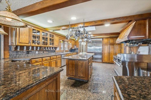 7 Lakegate Drive, Hamilton, ON 