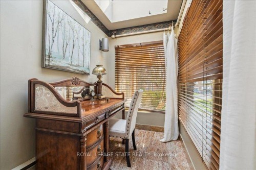 7 Lakegate Drive, Hamilton, ON 