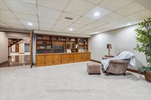 7 Lakegate Drive, Hamilton, ON 