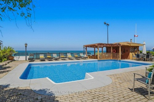 7 Lakegate Drive, Hamilton, ON 