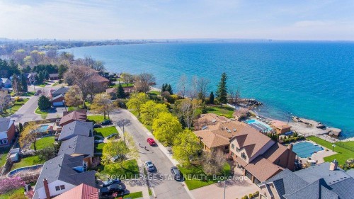 7 Lakegate Drive, Hamilton, ON 
