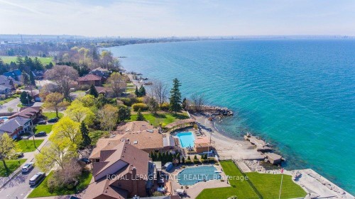 7 Lakegate Drive, Hamilton, ON 