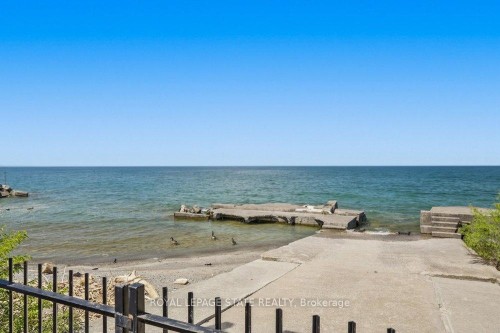 7 Lakegate Drive, Hamilton, ON 