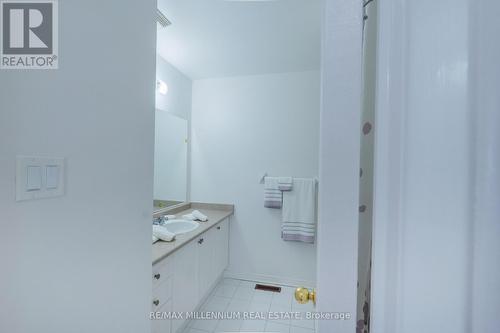 90 Ronan Crescent, Vaughan, ON 
