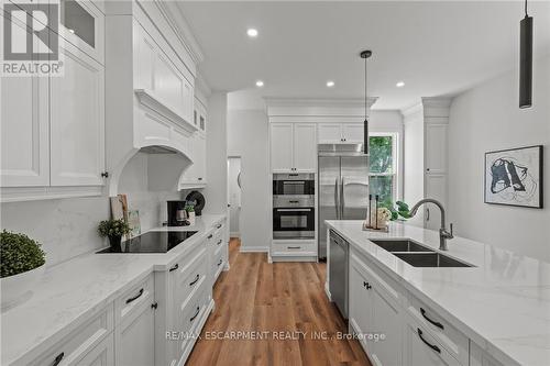 192 Victoria Avenue N, Hamilton, ON 