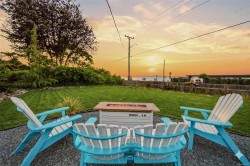 221 Elizabeth Ave Qualicum Beach, BC V9K 1G8