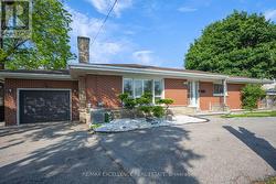 166 MCLAUGHLIN ROAD S Brampton, ON L6Y 3A4