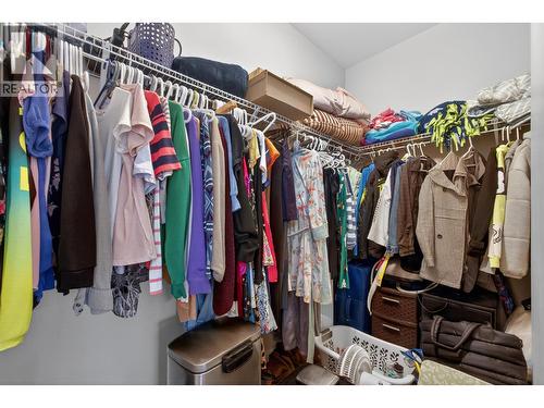 2054 Elkridge Drive, West Kelowna, BC - Indoor With Storage