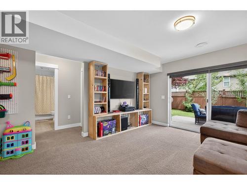 2054 Elkridge Drive, West Kelowna, BC - Indoor Photo Showing Other Room