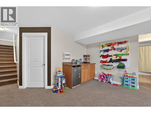 2054 Elkridge Drive, West Kelowna, BC - Indoor Photo Showing Other Room