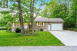 10234 JULIE AVENUE Lambton Shores (Grand Bend), ON N0M 1T0