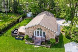 Bricks, roof, deck - all in great shape! - 