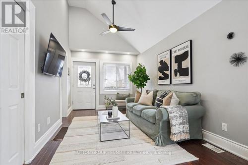 32 Allan Avenue, Hamilton, ON 