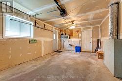 Attached 1 car garage w space for workbench - 