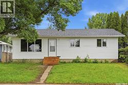 118 Smallwood CRESCENT  Saskatoon, SK S7L 4Z6