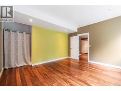 Lower level bedroom - 