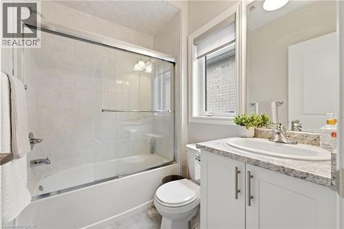 11 Morrison Drive, Ancaster, ON - Indoor Photo Showing Bathroom