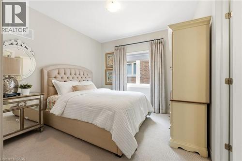 11 Morrison Drive, Ancaster, ON - Indoor Photo Showing Bedroom
