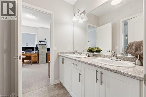11 Morrison Drive, Ancaster, ON - Indoor Photo Showing Bathroom