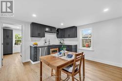 KITCHEN - 