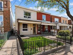 141 PALMERSTON AVENUE Toronto, ON M6J 2J2