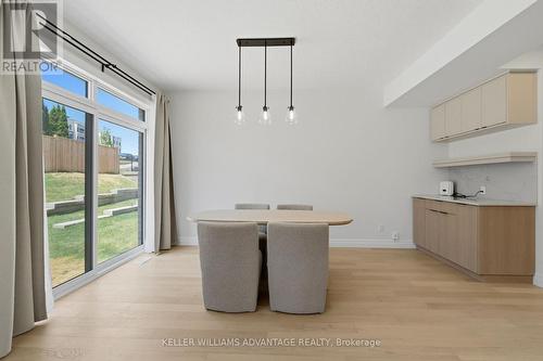 Dinning room w/Coffee Bar - 450 Westhaven Street, Waterloo, ON 