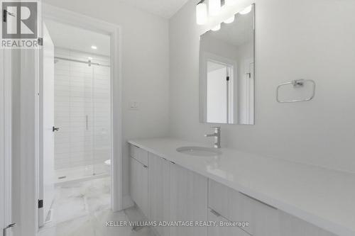 3 Pc. Jack & Jill Bath w/ Large Shower - 450 Westhaven Street, Waterloo, ON 