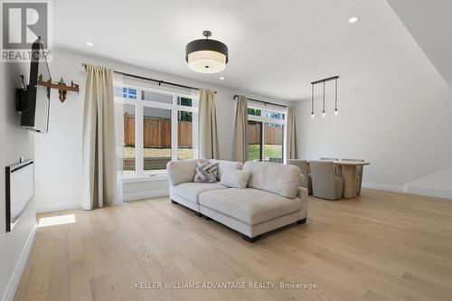Living & Dinning w/open concept - 450 Westhaven Street, Waterloo, ON 