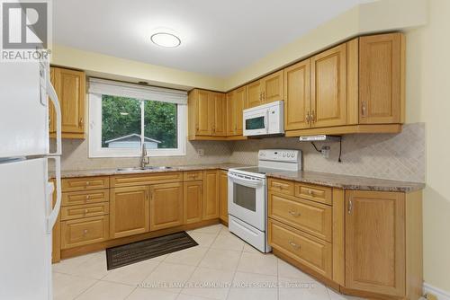 Eat in kitchen - 61 San Pedro Drive, Hamilton, ON 