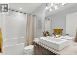Full Bathroom - 