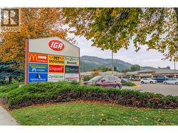 Brandts Creek Crossing Shopping Centre - 
