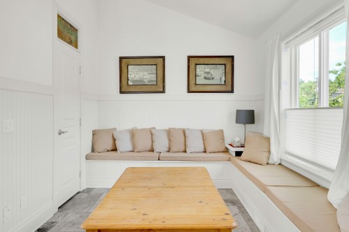 Boudoir - 17 Av. Des Érables, Saint-Sauveur, QC 