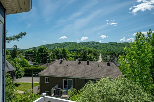 Balcon - 17 Av. Des Érables, Saint-Sauveur, QC 