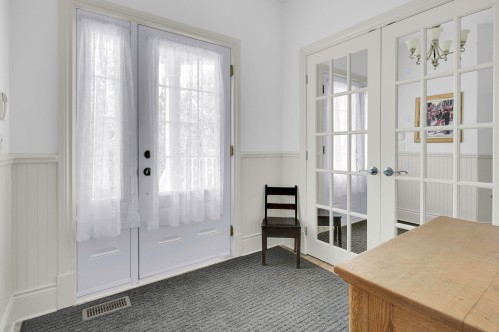 Hall d'entrée/Vestibule - 17 Av. Des Érables, Saint-Sauveur, QC 