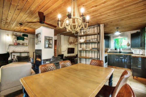 Salle à manger - 263 Ch. De Courchevel, Saint-Adolphe-D'Howard, QC 