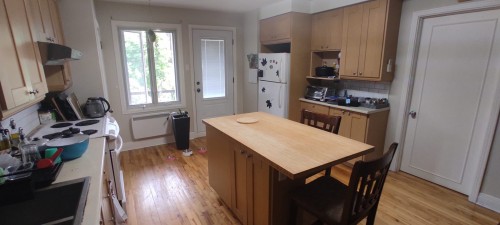 Cuisine - 9485 Rue St-Denis, Montréal (Ahuntsic-Cartierville), QC 