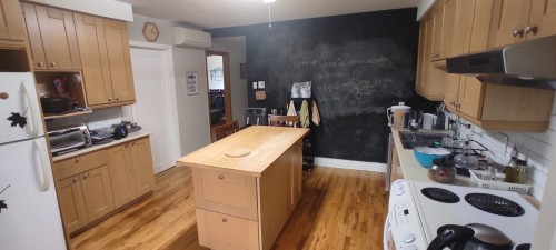 Cuisine - 9485 Rue St-Denis, Montréal (Ahuntsic-Cartierville), QC 