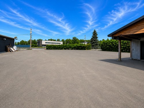 Parking - 4300 Boul. Dagenais O., Laval (Fabreville), QC - Outdoor