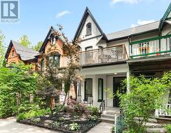 33 LAKEVIEW AVENUE Toronto, ON M6J 3B2