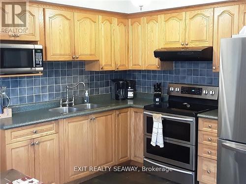 400 Lynwood Drive, Cornwall, ON 